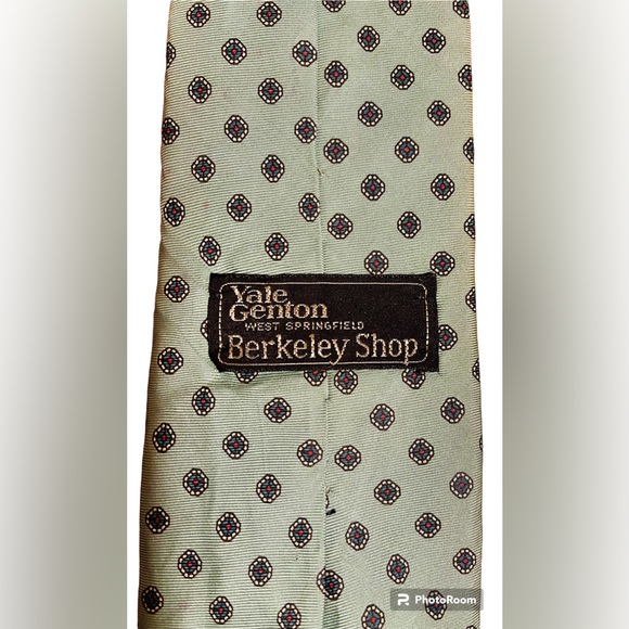 Yale Genton Berkeley Shop Men’s Tie-Handmade 100% Silk. - Picture 2 of 3